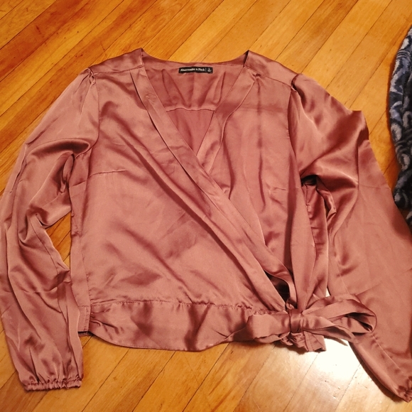 Abercrombie & Fitch Mauve Wrap Blouse - Picture 3 of 8